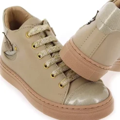 2001 - Taupe